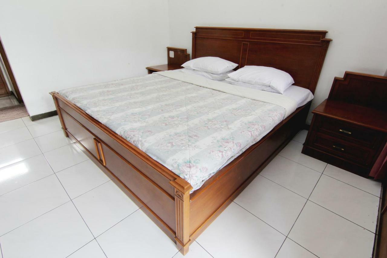 Villa Enggal Lembang Exterior foto