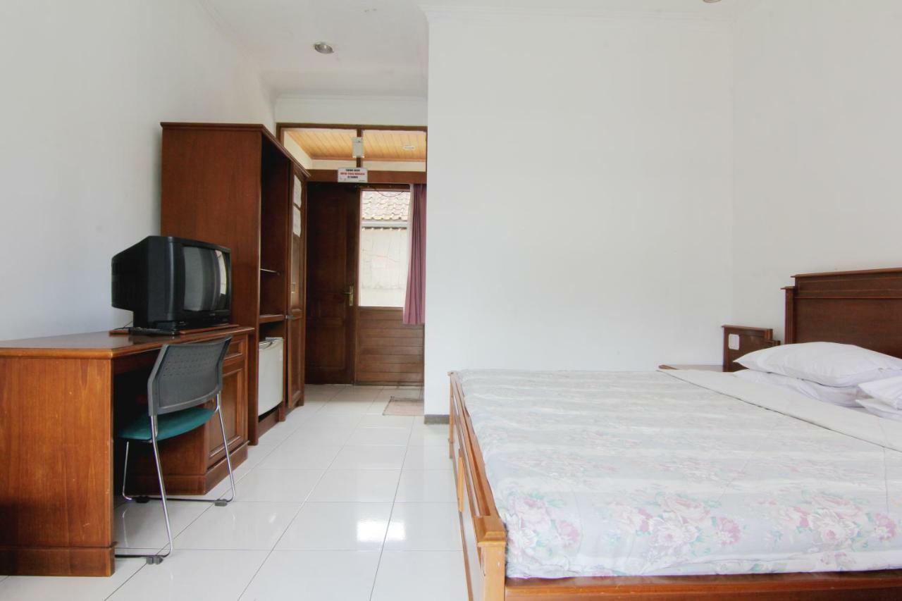Villa Enggal Lembang Exterior foto